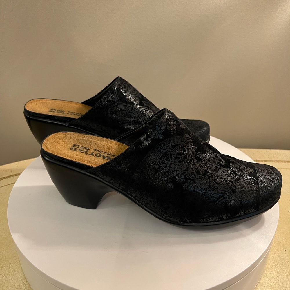 🌙 NATO Black Suede Paisley Clogs ✨ Boho Slip-On • Retired • EU 39 / US 9 🤎